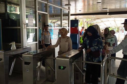Tarif Transjakarta Berpotensi Naik Dua Kali Lipat, Apa Untung Ruginya?