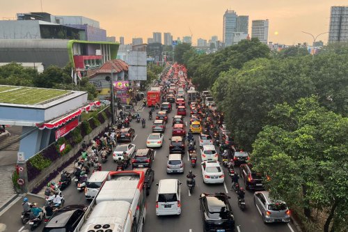 Jalan TB Simatupang: Cerita di Balik Kemacetan