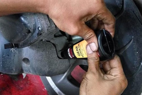 Skutik Telat Ganti Oli Gardan: Bisa Bikin Rugi Besar