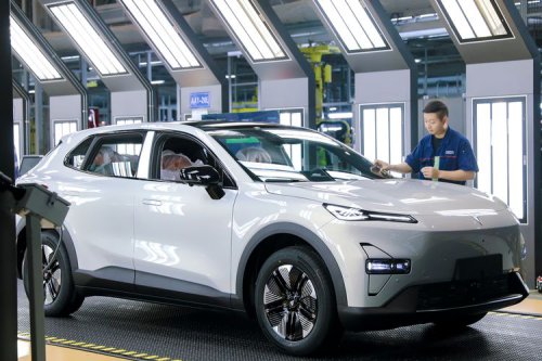 Berkunjung ke Pabrik Pintar Changan di Chongqing, China