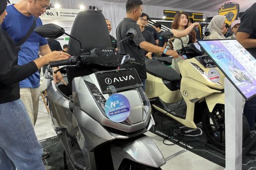 Strategi Produk Lokal Vs Merek China: Kunci Bersaing di Otomotif
