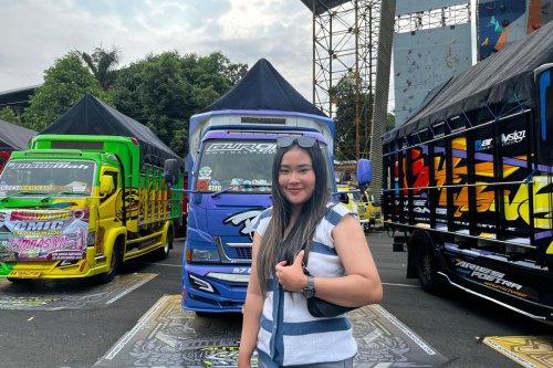Kisah Wanita Jadi Sopir Truk, Kerja Sambil Healing