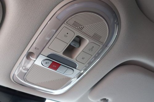 Bukan Sembarang V2L, Mobile Charging Hyundai Pakai Alat Khusus