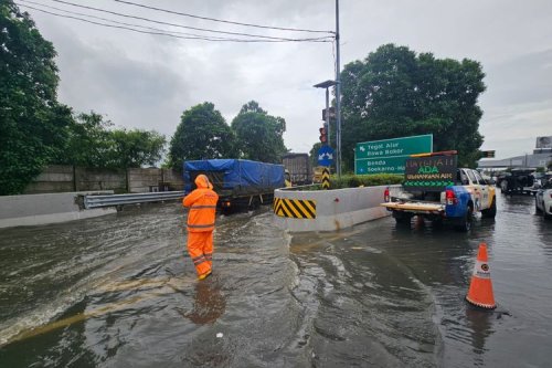 Tol Bandara Soetta Masih Banjir, Pengendara Diimbau Lewat JORR 2