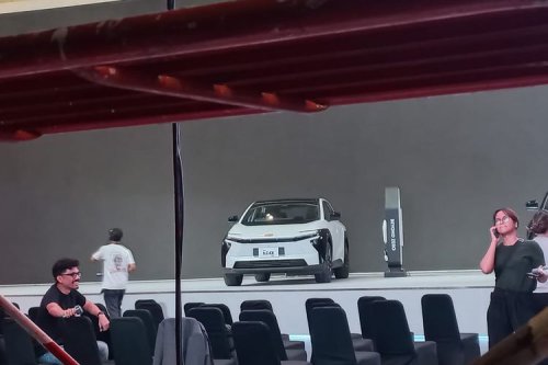 Toyota, Toyota bZ4X, Inovasi Toyota bZ4X Facelift di GIIAS 2025