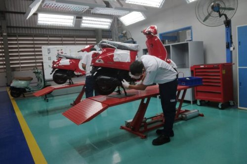 Mitos atau Fakta Knalpot Vespa Matik Mudah Berkarat?