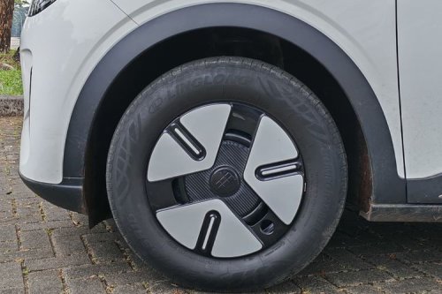 Eskterior Geely EX2 Pro: Tampang Simpel, Beraura SUV Listrik Modern