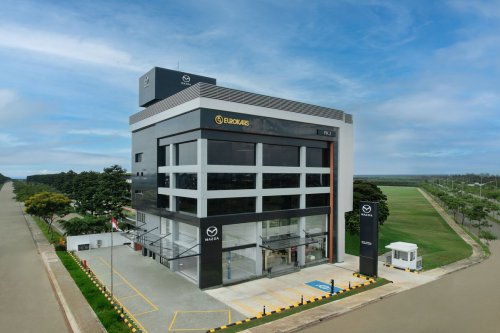 Mazda Resmikan Diler dan Training Centre Pertama di Indonesia