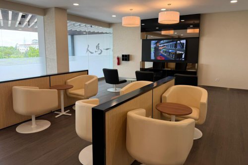 Mazda Resmikan Diler dan Training Centre Pertama di Indonesia