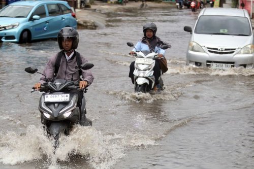 Apa Benar Ban Motor Botak Bisa Didenda Rp 250.000?