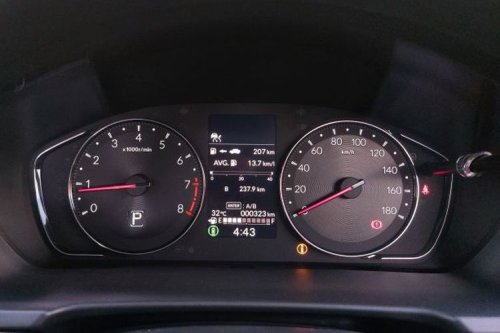 Mobil Mengeluarkan Bau Hangus Saat Gaspol, Ini Penyebabnya