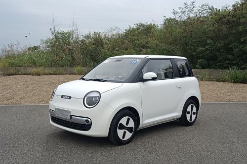 Jajal Changan Lumin Versi Indonesia di GJAW 2025, Bantingan Empuk