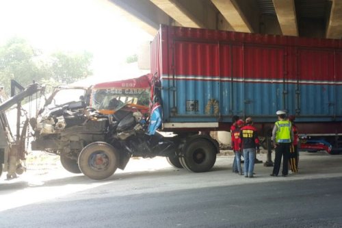 Mayoritas Kecelakaan Bus dan Truk Terjadi di Jalan Menurun