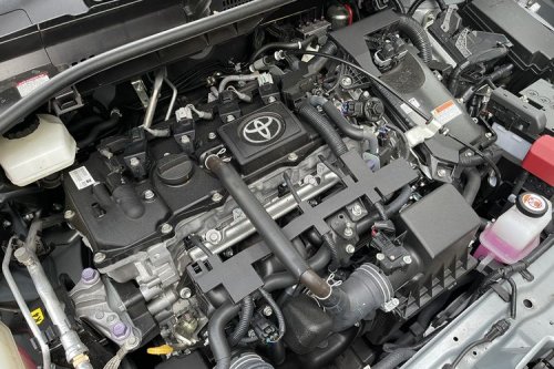 Toyota, Penting, Begini Cara Memanaskan Mesin Mobil Hybrid Toyota yang Benar