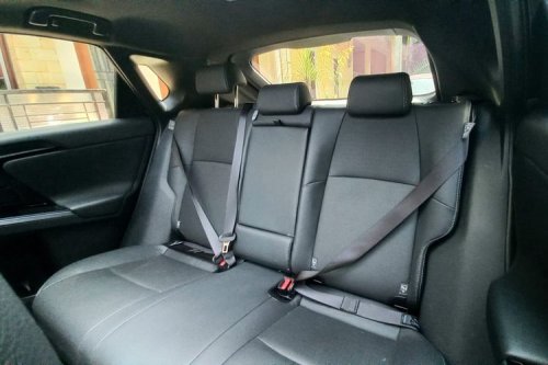 Risiko Interior Mobil Bila Sering Parkir di Luar Kena Sinar Matahari