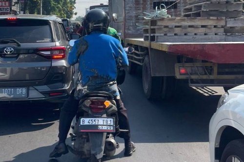 Pahami Blind Spot untuk Keselamatan Pengendara Motor