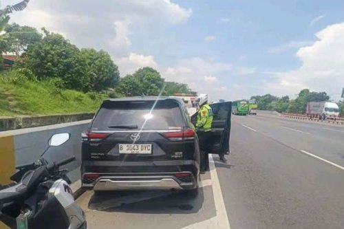 Kapan Pengemudi Boleh Menggunakan Bahu Jalan Tol? Ini Aturannya