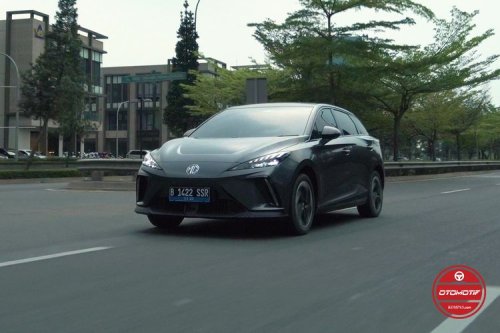 MG, Diva Cerita: Kenyamanan dan Kekurangan MG4 EV di Jalanan Jakarta