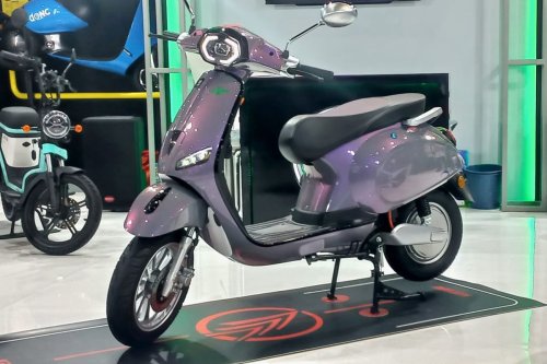 Perlambatan Penjualan Motor Listrik di Indonesia 2025
