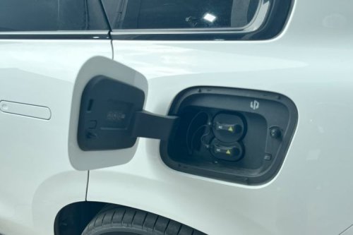 Komparasi Leapmotor C10 dengan Hyptec HT
