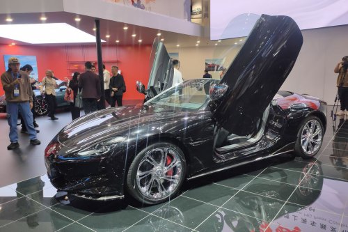 MG Luncurkan Cyberster Black Edition di Auto Shanghai 2025