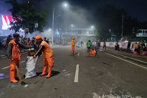 Toyota, Halte Transjakarta Senen Toyota Rangga Dibakar Massa, Ini Kata Toyota