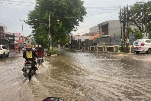Setelah Motor Menerjang Banjir Wajib Ganti Minyak Rem?