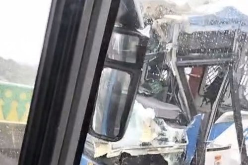 Bus Transjakarta Adu Banteng di Jalur Langit Cipulir, Penyebab Masih Diselidiki