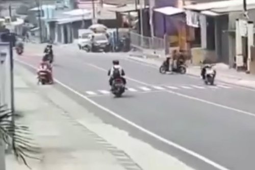 Penjelasan di Balik Stereotip Pengendara Emak-emak Sebagai Ras Terkuat