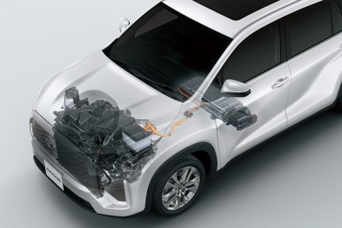 Serupa Tapi Tak Sama, Ini Beda Perawatan Mobil Hybrid dan Konvensional