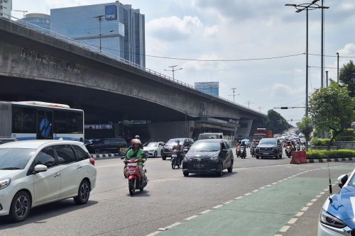 Cara Pilih Rute Perjalanan Agar Mobil Lebih Irit BBM