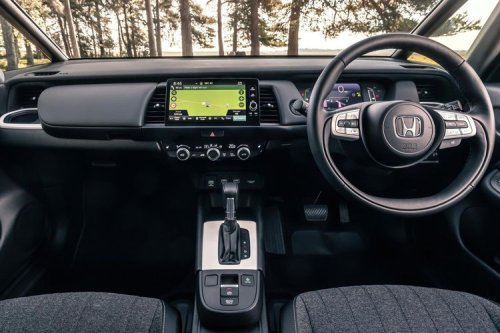 Honda, Honda Indonesia, Honda Jazz, Toyota, Toyota Yaris, Honda Jazz vs Toyota Yaris: Persaingan Hatchback Terpanas di Indonesia