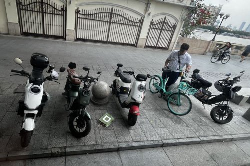 Motor Listrik Guangzhou: Evolusi Transportasi dan Risiko Pejalan Kaki