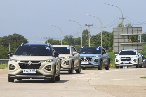 Penjualan Mobil Hybrid Meningkat di Tengah Penurunan Pasar 2025