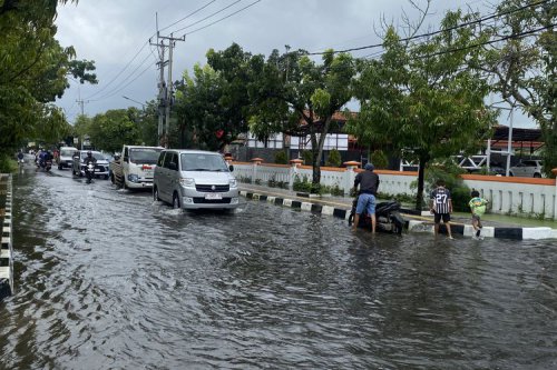 Hujan Deras dan Banjir Jakarta, Polantas Diminta Bantu Kendaraan Mogok