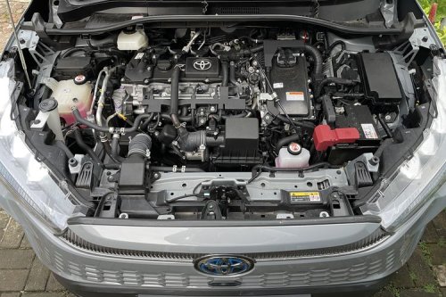 Peran Lengkap Baterai Auxiliary 12 Volt pada Mobil Hybrid