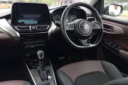 Suzuki Fronx Hybrid dan Daihatsu Rocky Hybrid: Mana yang Lebih Hemat?