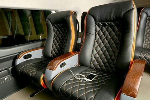 Jakarta–Bandung Pakai Transportasi Umum, Bisa Sewa Travel Premium