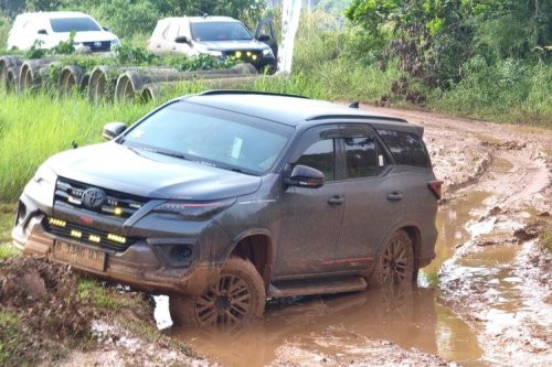Toyota, Toyota Fortuner, Perbandingan GWM Tank 300 dan Toyota Fortuner: Mana yang Unggul?