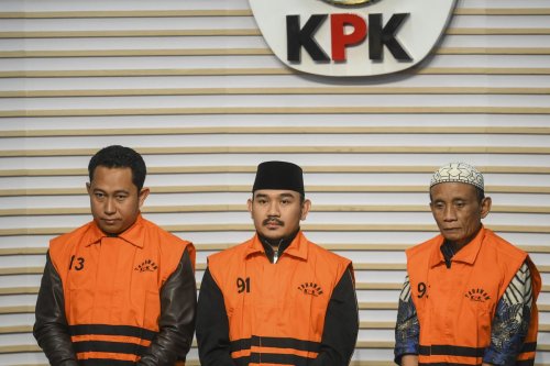 Korupsi Bupati Bekasi: LHKPN Ungkap Koleksi Mobil Mewah Rp2,4 Miliar