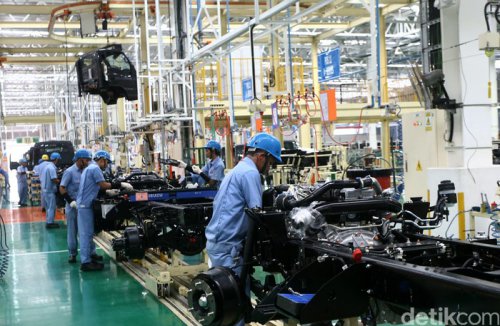 Ngeri! Ribuan Buruh Otomotif Terancam PHK gara-gara Impor Pickup India