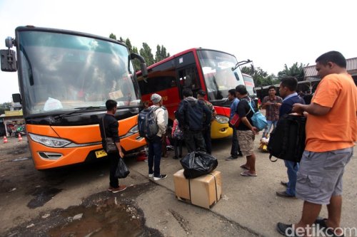Jangan Naik Bus Kayak Gini Buat Mudik!