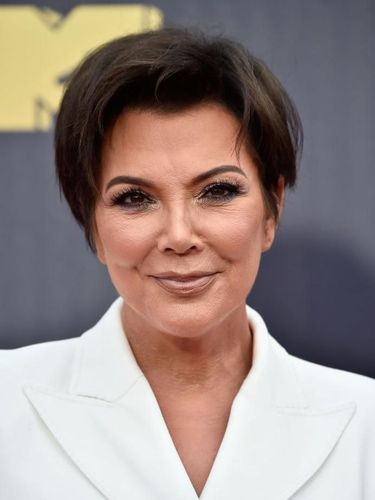 Kris Jenner Tampil 10 Tahun Lebih Muda dengan Wajah Baru, Oplas Rp 2 Miliar