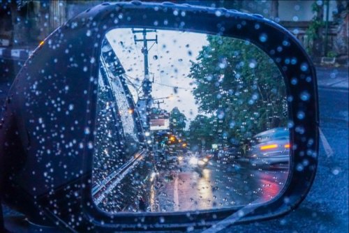 Ini Cara Atur Posisi Spion Kendaraan dengan Benar