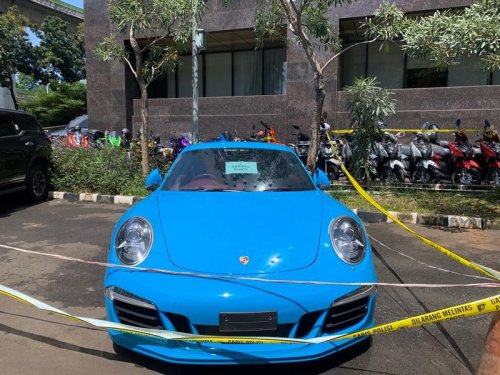 Porsche, BMW, Lamborghini, Porsche dan BMW Doni Salmanan Dilelang, Segini Harganya