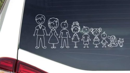 Jangan Pernah Pasang Stiker Happy Family di Mobil, Pokoknya Jangan!
