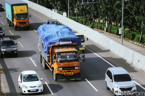 Truk ODOL Bikin Rugi: Jalan Rusak, Jadi Penyebab Kecelakaan Maut