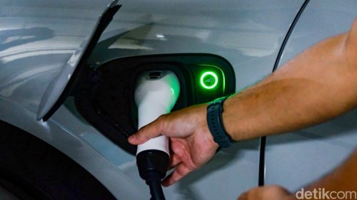 Harga Jual Kembali Mobil Listrik Nyungsep, Produsen Bilang Begini