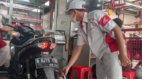 Rupiah Loyo, Harga Suku Cadang-Ongkos Servis Motor Honda Naik!