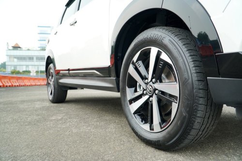 Pilihan Mobil Penggerak Roda Belakang Harga Rp 200 Jutaan